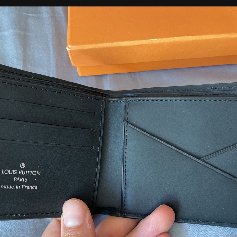Louis Vuitton wallets men’s - Picture 2 of 4